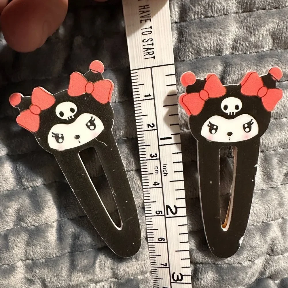 New Sanrio Kuromi Hair Clips 2pcs – Gothic Red Bow Acrylic Barrettes